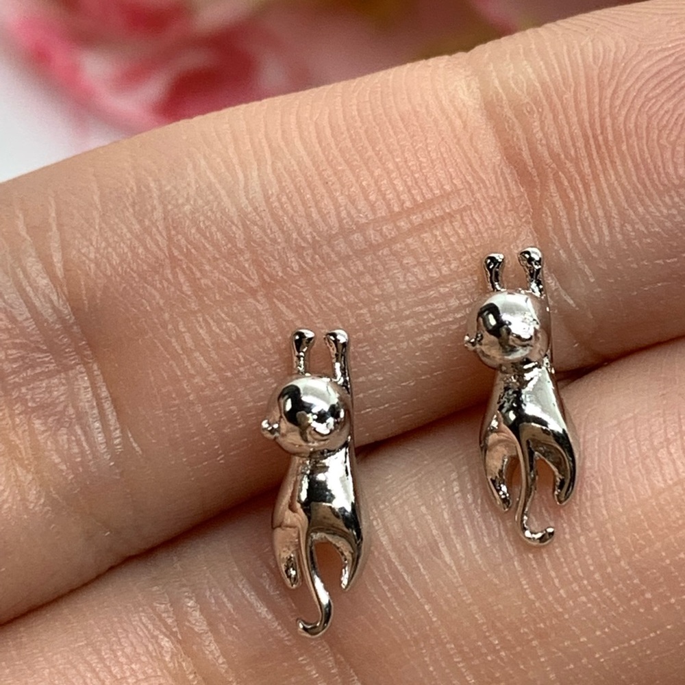 🌟 Sterling Silver 925 Cat Earrings - Picture 3 of 4